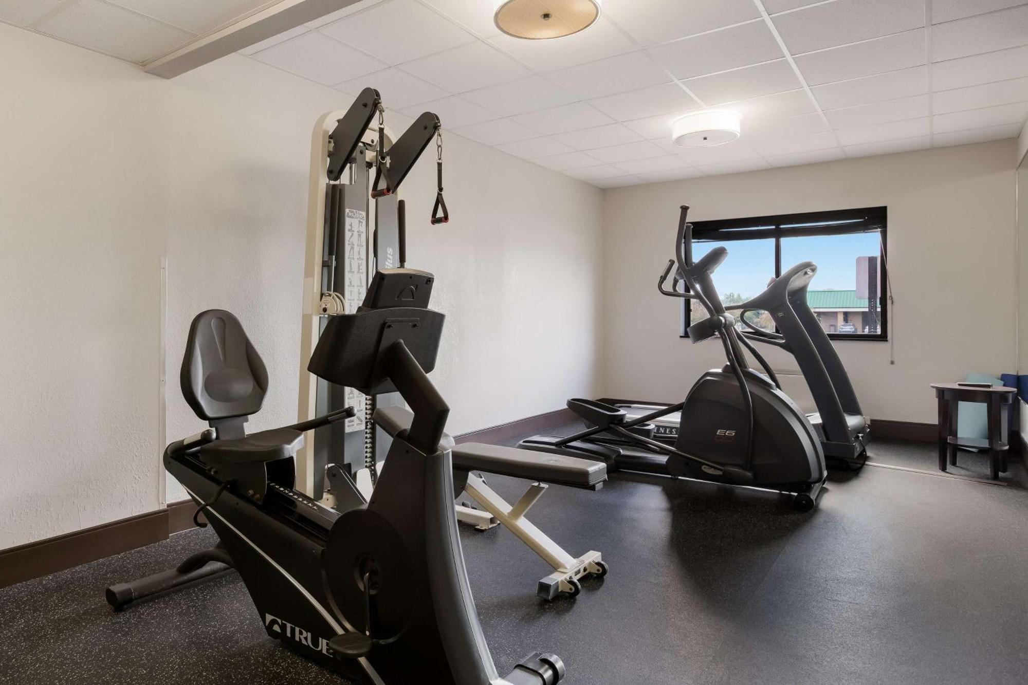 Best Western Kendallville Inn מראה חיצוני תמונה